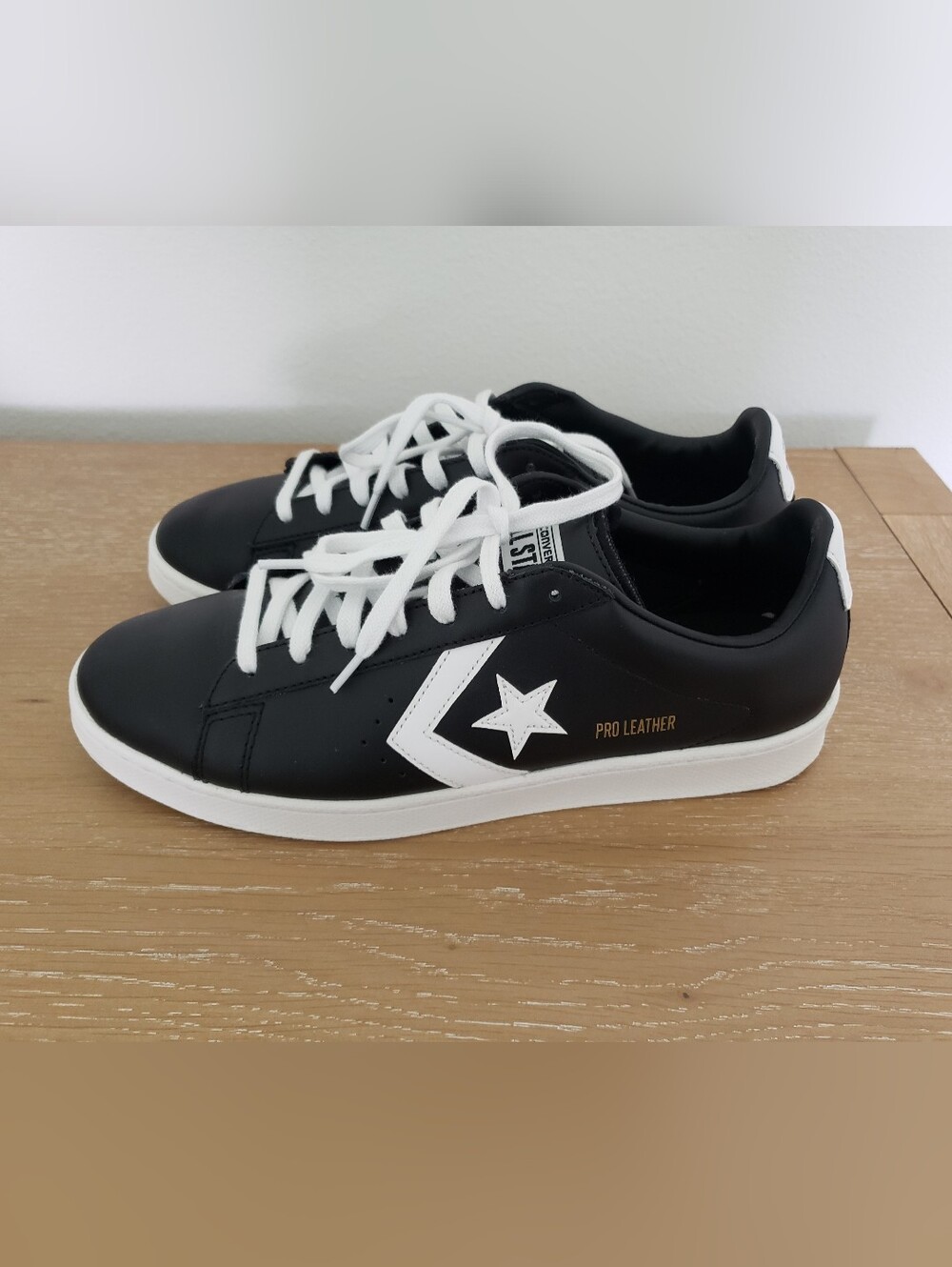 Men's Converse Pro Leather Low Top Sneakers - Black & White - Picture 2 of 7